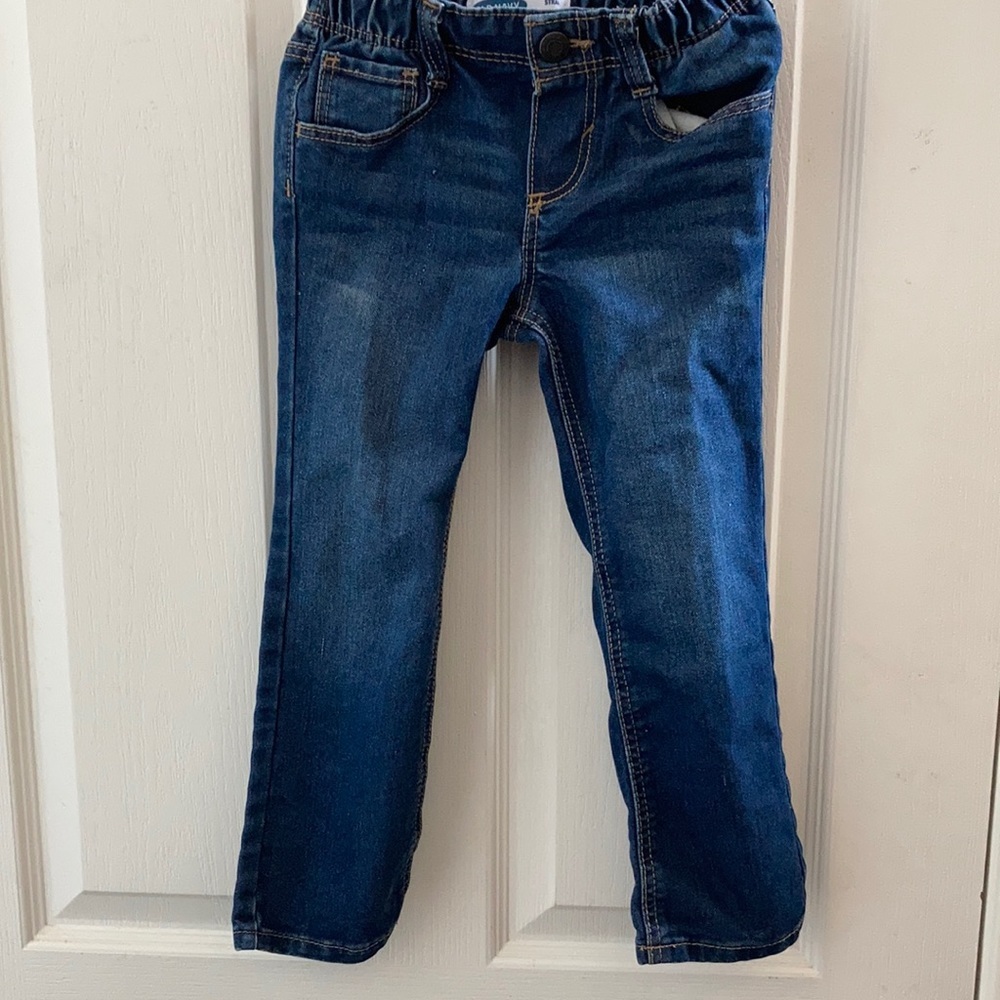 FINAL MARKDOWN Children’s old navy jeans 4t
